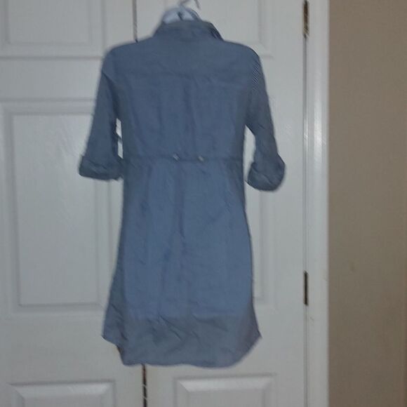 H&M  blue and white striped  button down dress  Sz 8 - Picture 4 of 6